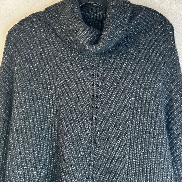 Time and Tru Sweater - Picture 3 of 7